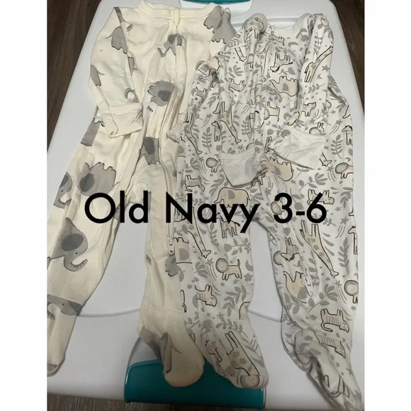 Old Navy Sleepers - Picture 1 of 4